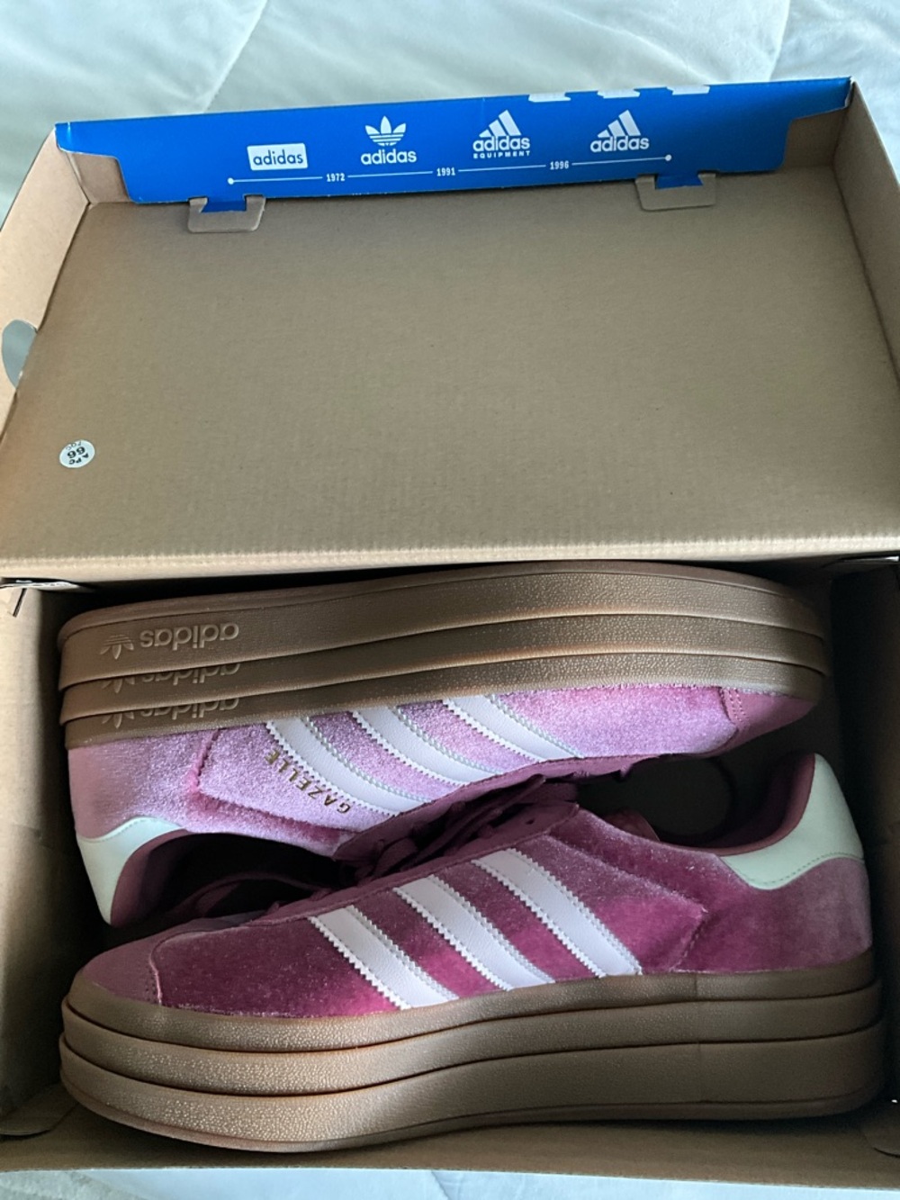Brand New Never Worn ADIDAS Gazelle Pink Suede Women's Sneakers - Picture 5 of 5